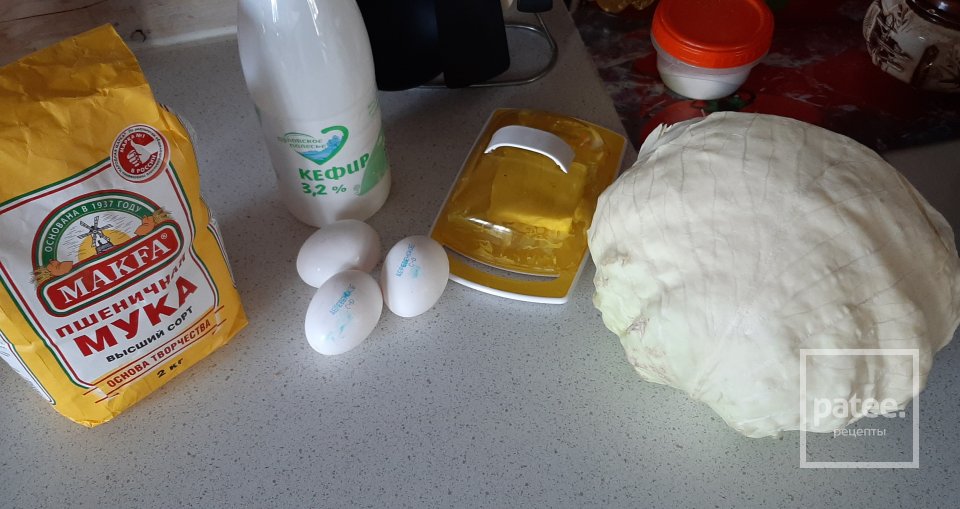Пирог заливной с капустой - Шаг 1