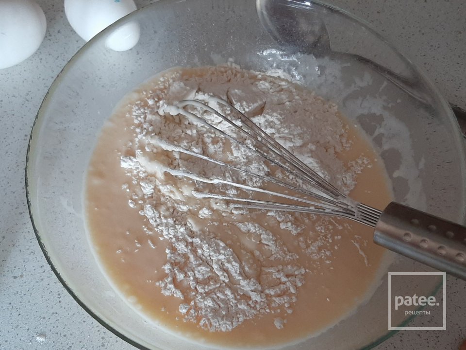 Пирог заливной с капустой - Шаг 3