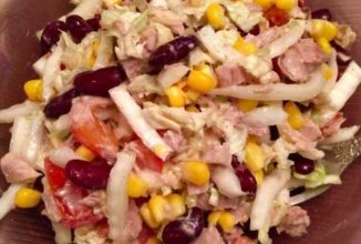 Салат с индейкой и бобовыми