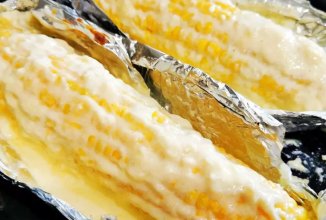 Кукуруза в духовке с сыром