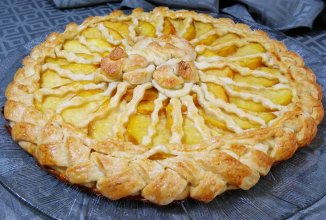 Персиковый пирог из песочного теста