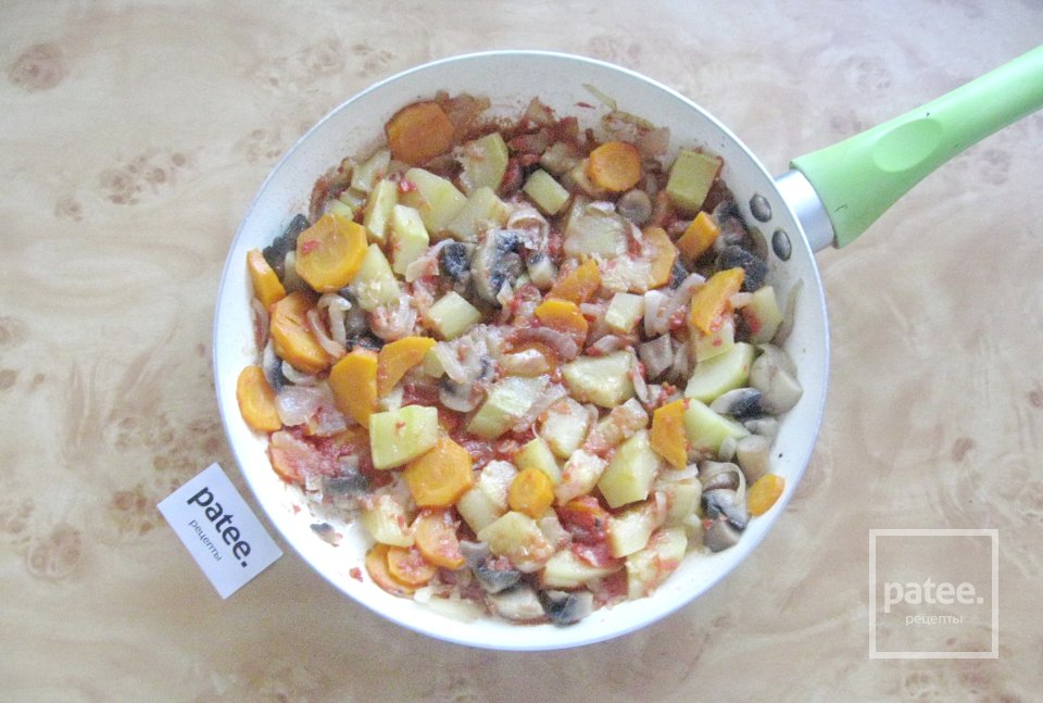 Кабачковая икра с шампиньонами - Шаг 7