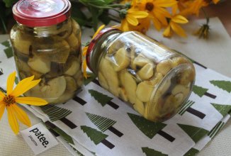 Маринованные белые грибы с корицей и кардамоном