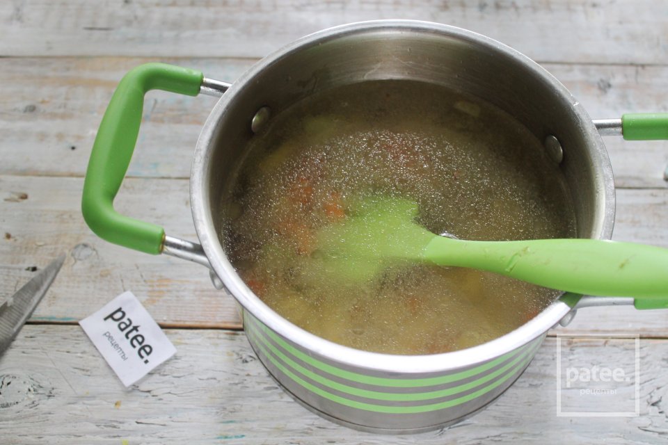 Щи с пекинской капустой и мясными фрикадельками - Шаг 8