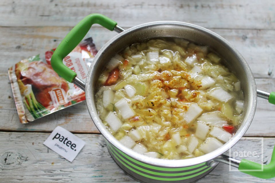 Щи с пекинской капустой и мясными фрикадельками - Шаг 18