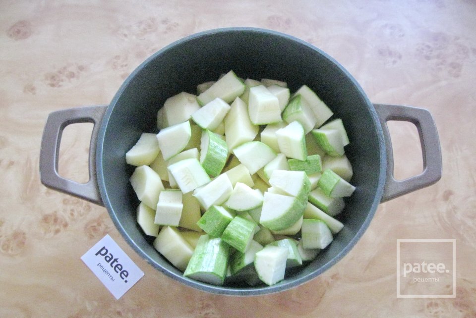 Свинина тушеная с овощами - Шаг 8