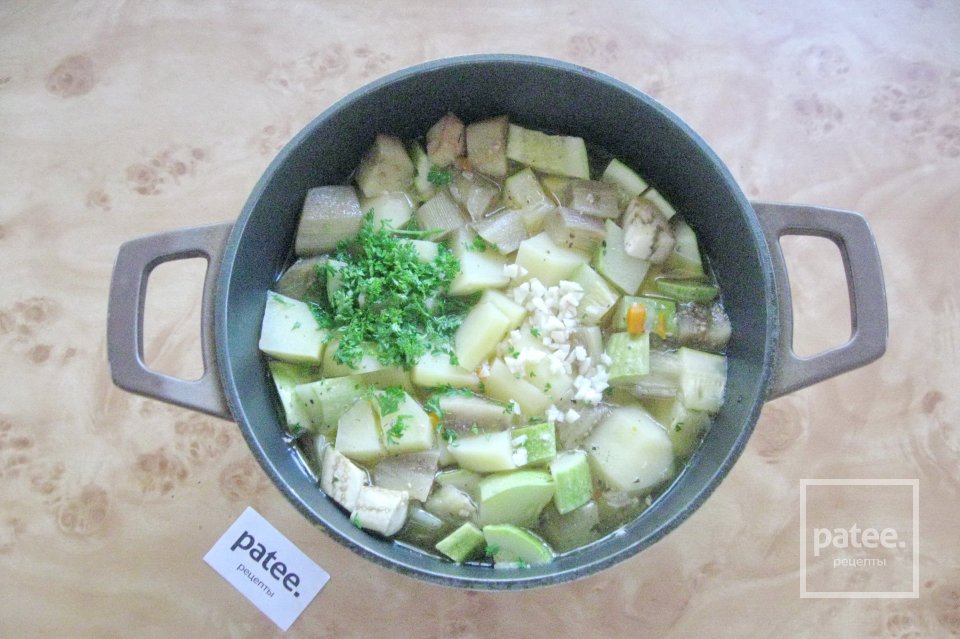 Свинина тушеная с овощами - Шаг 11