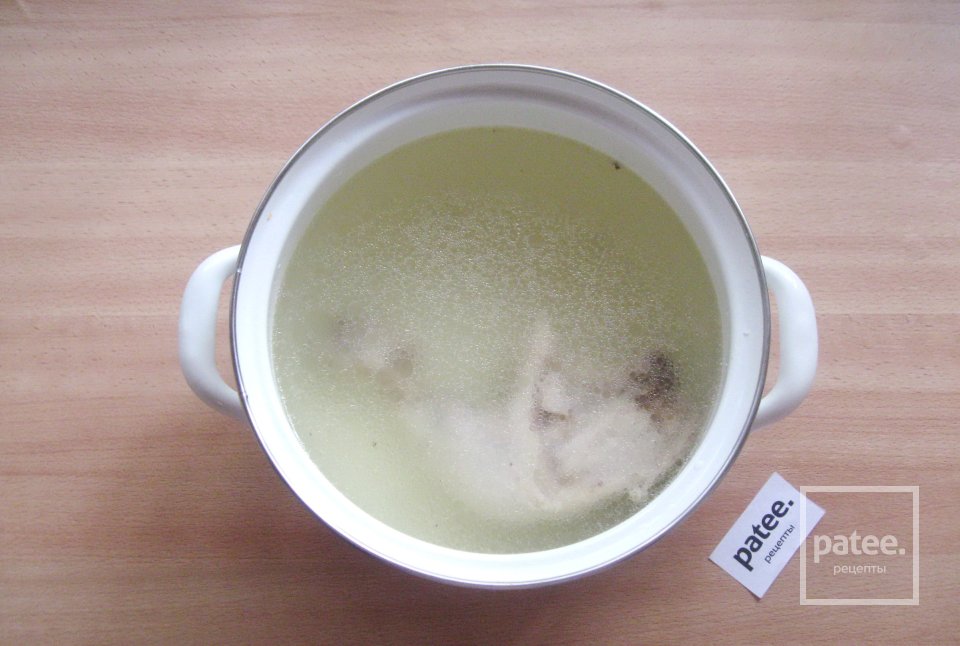 Куриный суп с манными клецками - Шаг 2