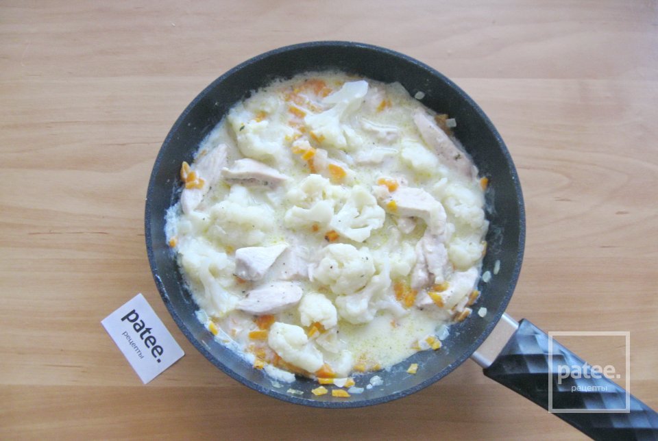 Куриное филе с цветной капустой в сливках - Шаг 11