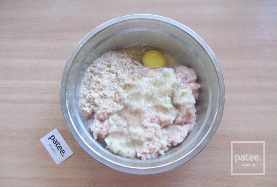 Котлеты в грибном соусе - Шаг 5