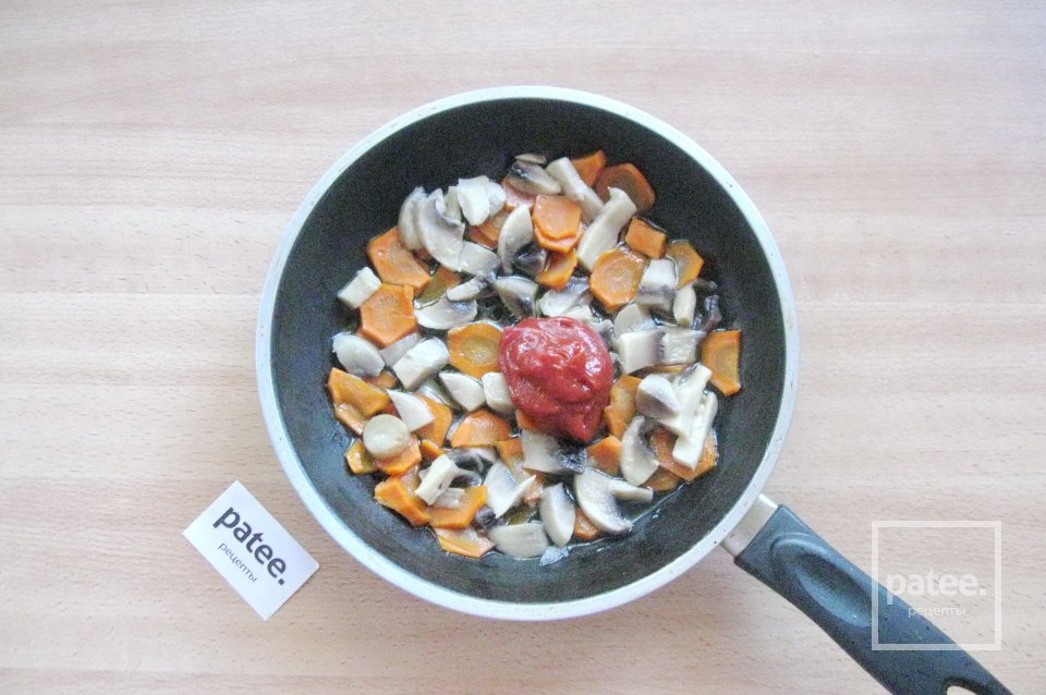 Котлеты в грибном соусе - Шаг 11