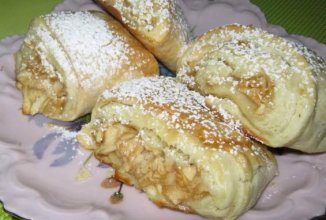 Рулетики с яблоком