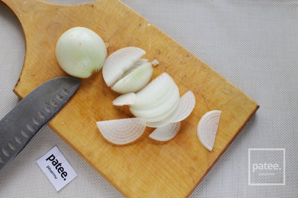 Пилав с белыми грибами и свининой на сковороде - Шаг 5