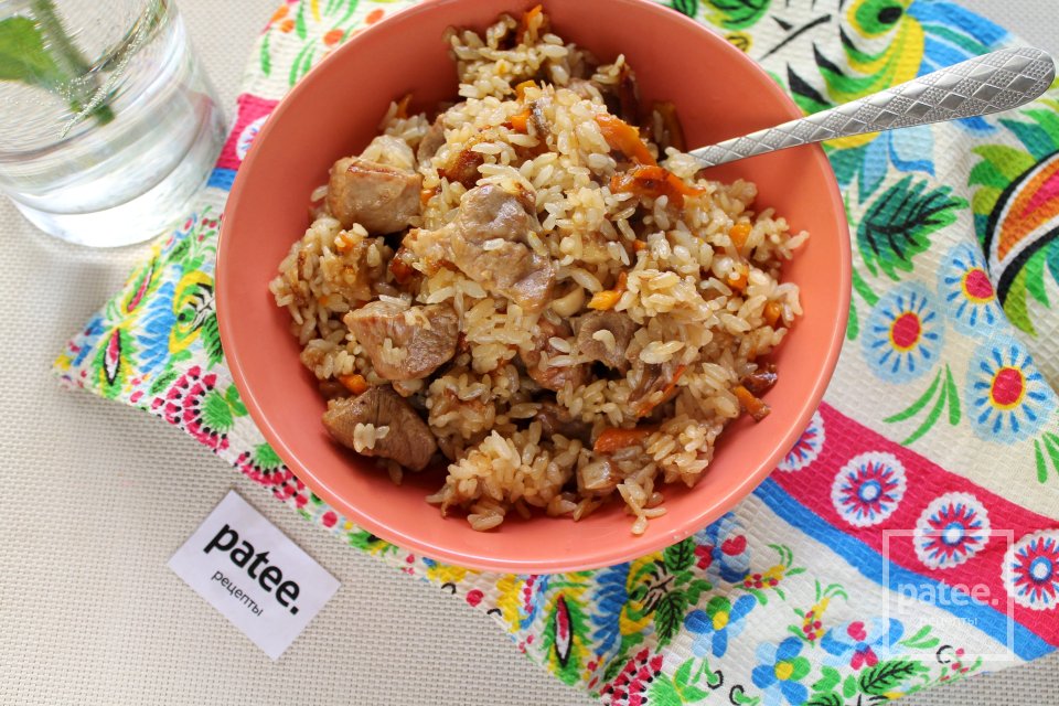 Пилав с белыми грибами и свининой на сковороде - Шаг 15