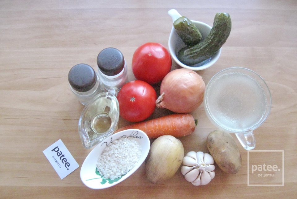 Рассольник с помидорами и рисом - Шаг 1