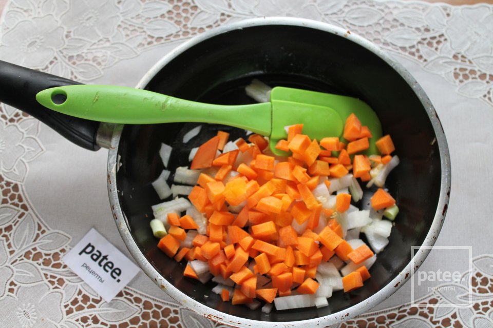 Борщ с говядиной на косточке и фасолью - Шаг 7