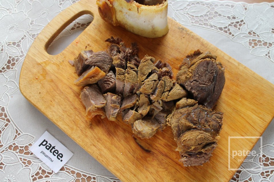 Борщ с говядиной на косточке и фасолью - Шаг 10