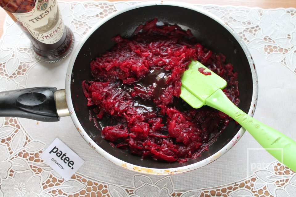 Борщ с говядиной на косточке и фасолью - Шаг 16