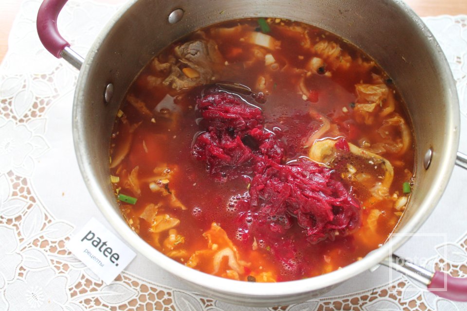 Борщ с говядиной на косточке и фасолью - Шаг 17