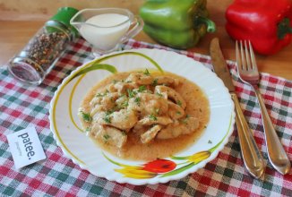 Бефстроганов из свинины со сливками