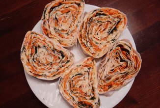 Рулет с корейской морковью