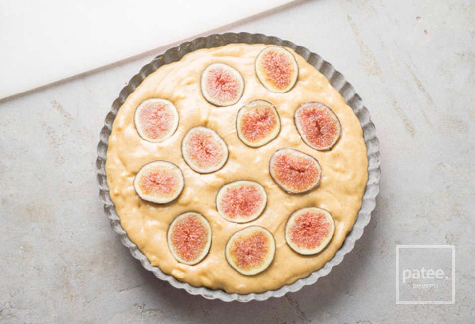 Пряный осенний пирог с инжиром - Шаг 7