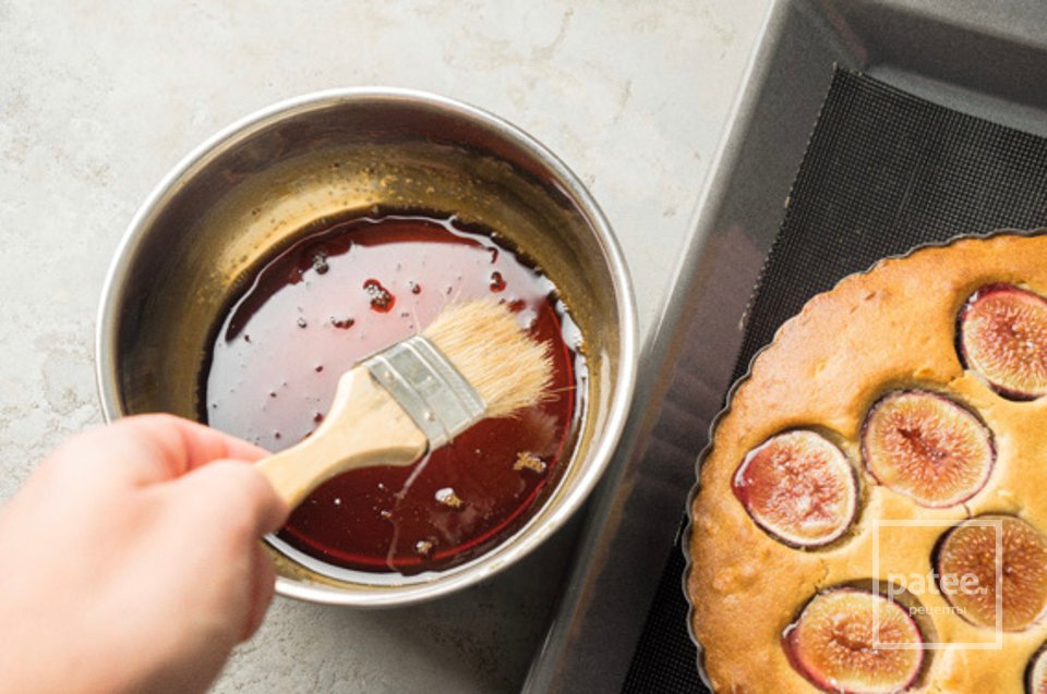 Пряный осенний пирог с инжиром - Шаг 9