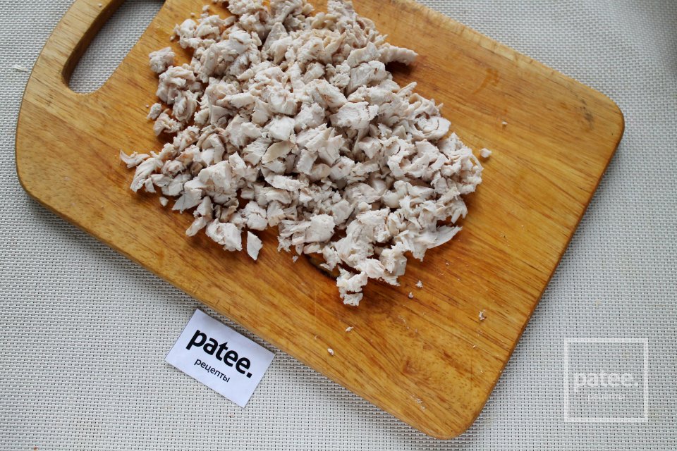 Блины, фаршированные курицей и зелёным луком - Шаг 2