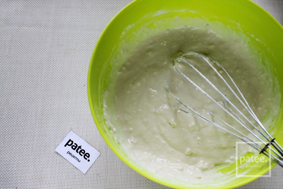 Блины, фаршированные курицей и зелёным луком - Шаг 10