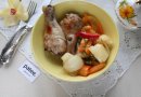 Жаркое из куриных голеней в духовке с овощами и айвой