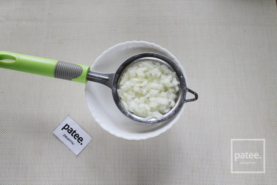 Оливье с говядиной и замороженным зелёным горошком - Шаг 8