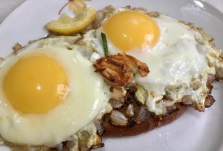 Яичница глазунья Агафьи, бутербродная