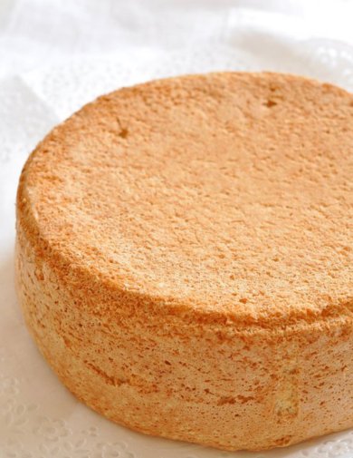 Бисквит с фруктово-ягодными прослойками - Шаг 1