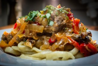 лагман с вытяжной лапшой