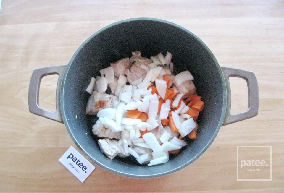 Свиная грудинка с гречкой и грибами - Шаг 4