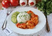 Куриные наггетсы в соусе