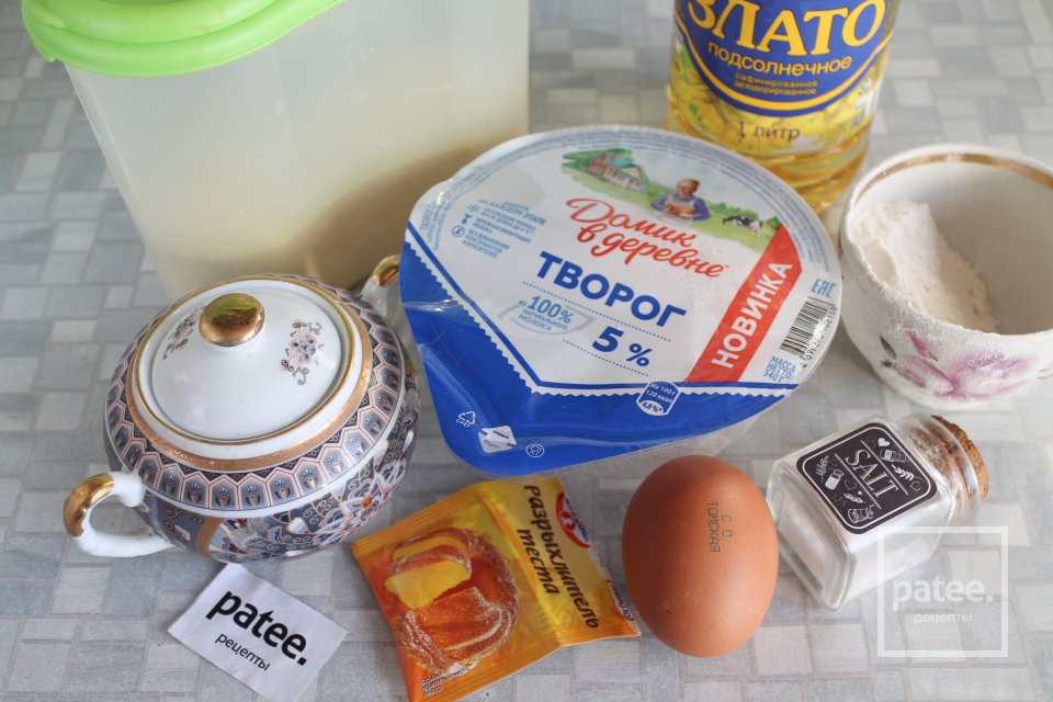 Сырники из творога с манной крупой - Шаг 1