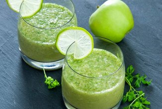 Смузи Яблоко + лимон + огурец.