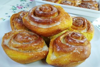 БУЛОЧКИ  СИННАБОН  С  ТЫКВОЙ