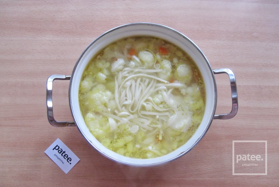 Овощной суп с цветной капустой и лапшой - Шаг 10