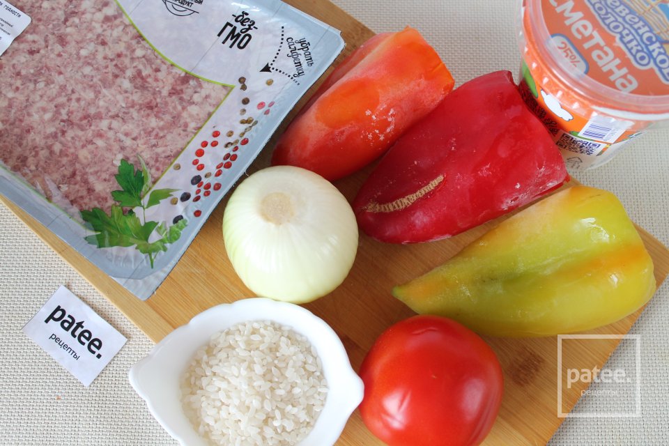 Болгарский перец фаршированный мясом и рисом - Шаг 1