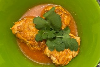 Мясные «ёжики» с томатным бульоном