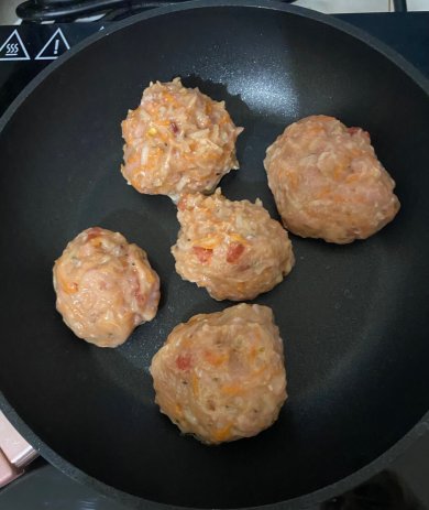 Мясные «ёжики» с томатным бульоном - Шаг 4