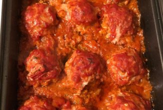 Ёжики с рисом в томатном соусе