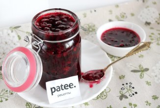 Брусничное варенье с корицей