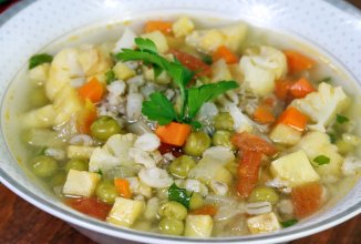 Перловый суп с цветной капустой