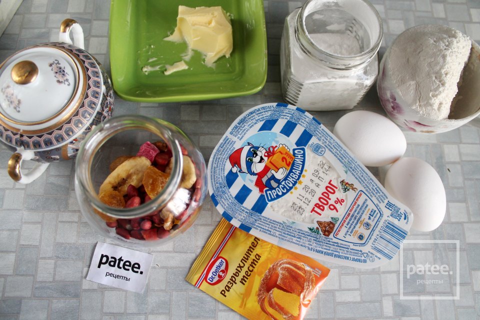 Творожный кекс с цукатами и орехами - Шаг 1