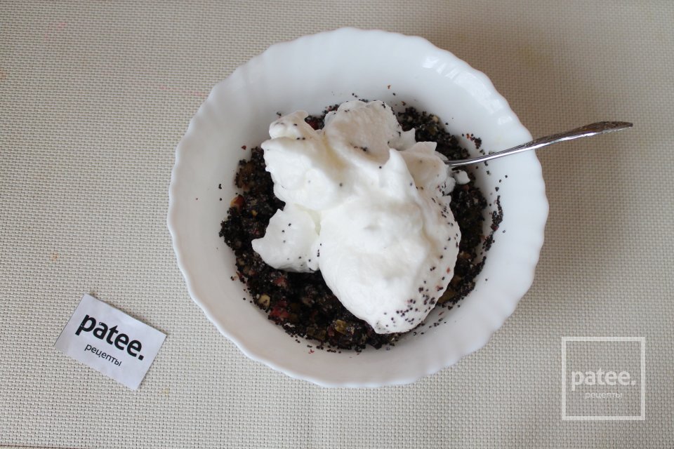 Дрожжевой рулет с маком и цукатами - Шаг 16