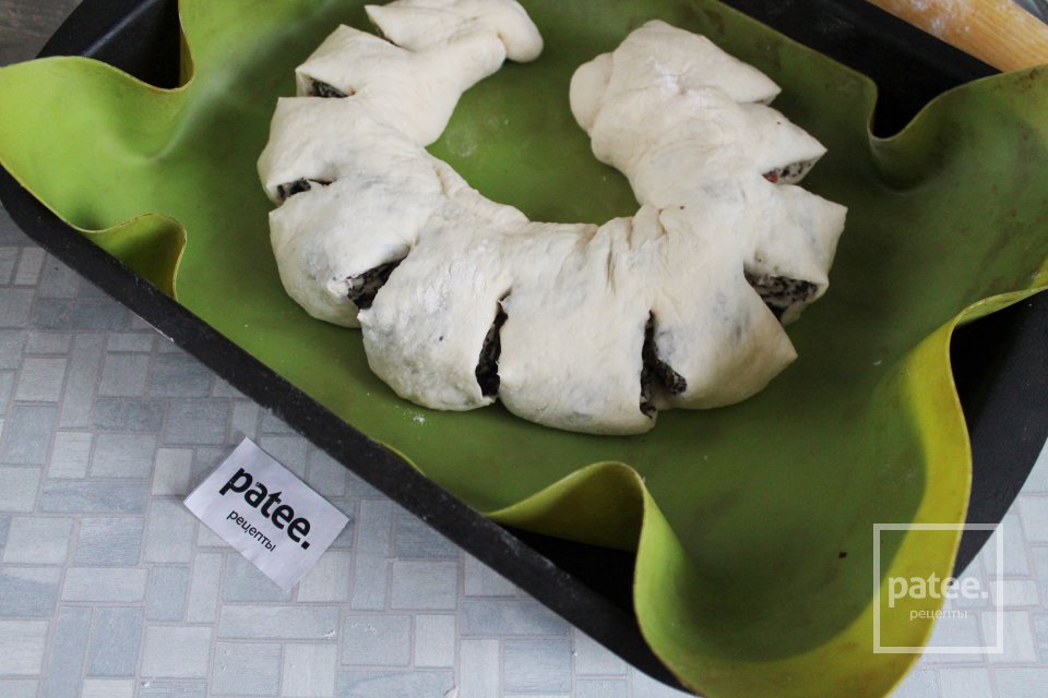 Дрожжевой рулет с маком и цукатами - Шаг 19