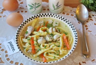 Суп с грибами и яичными блинчиками